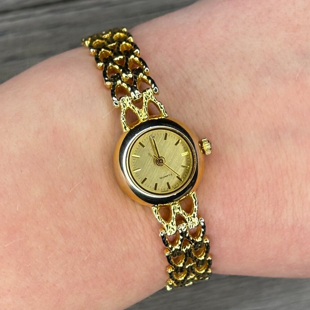 Vintage Simple Gold Tone Bracelet Watch Quartz